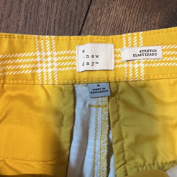 A new day yellow shorts - Picture 3 of 5